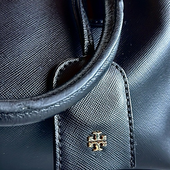 TORY BURCH
Robinson Mini Double-Zip Tote Black shoulder good condition - Picture 6 of 10